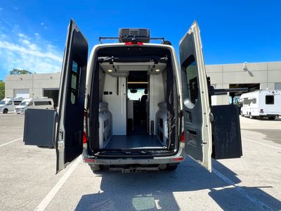 2022 Winnebago REVEL - Photo 2