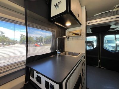 2022 Winnebago REVEL - Photo 9