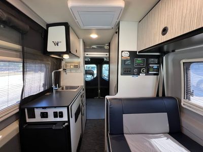 2022 Winnebago REVEL - Photo 6