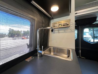 2022 Winnebago REVEL - Photo 10