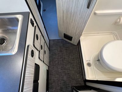 2022 Winnebago REVEL - Photo 18