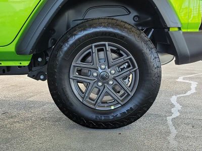 2026 Jeep Wrangler — photo 7 view