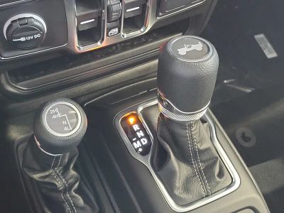 2026 Jeep Wrangler — photo 30 view