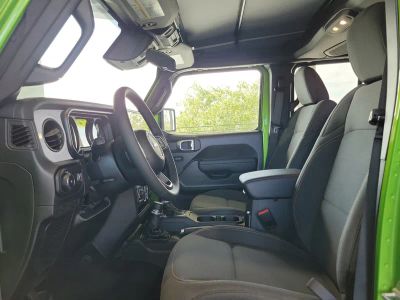 2026 Jeep Wrangler — photo 17 view