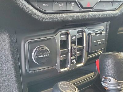 2026 Jeep Wrangler — photo 15 view