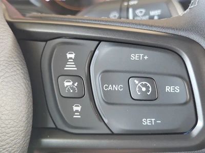 2026 Jeep Wrangler — photo 24 view