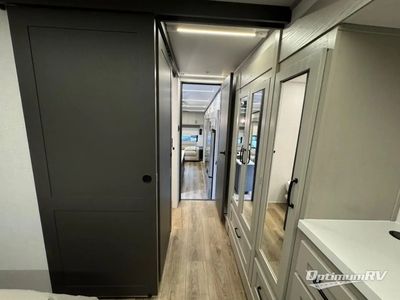 2025 Palomino Columbus - Photo 13