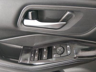 2025 Nissan Rogue - Photo 16
