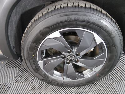 2025 Nissan Rogue - Photo 10