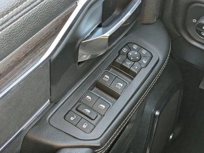 2026 Ram 2500 — photo 17 view