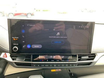 2025 Toyota Sienna Limited - Photo 21