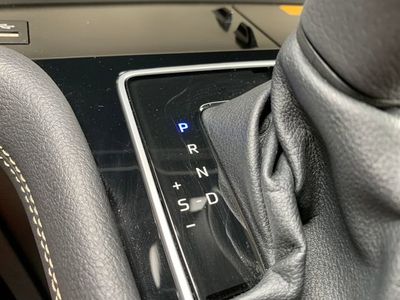 2025 Toyota Sienna Limited - Photo 24