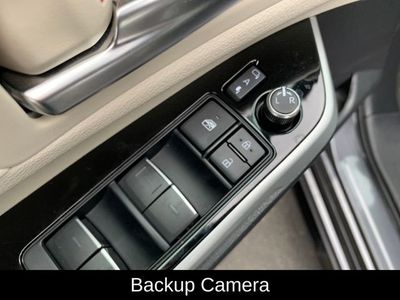 2025 Toyota Sienna Limited - Photo 14