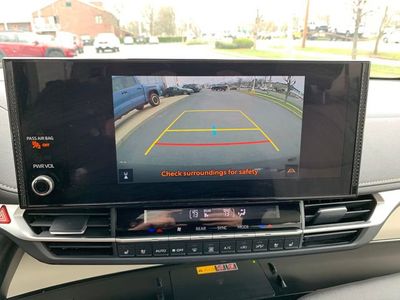 2025 Toyota Sienna Limited - Photo 23