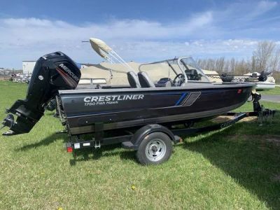 2016 Crestliner Fish Hawk 1750 WT — front three-quarter view