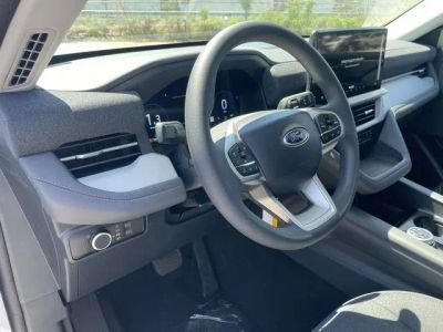 2026 Ford Explorer — photo 15 view
