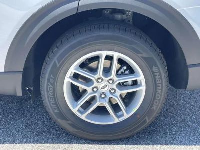 2026 Ford Explorer — photo 7 view