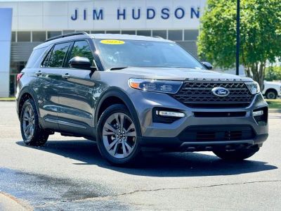 2023 Ford Explorer - Photo 2