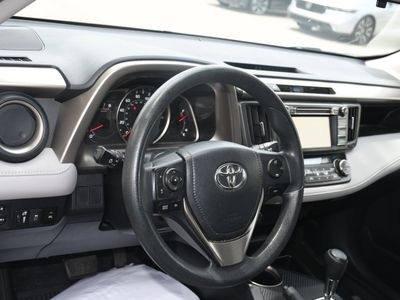 2014 Toyota RAV4 - Photo 12