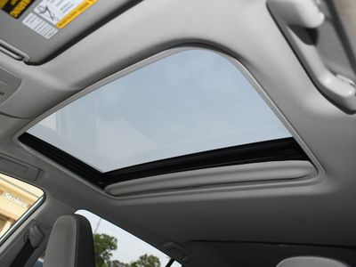 2014 Toyota RAV4 - Photo 6