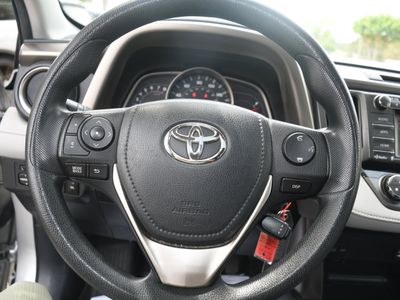 2014 Toyota RAV4 - Photo 13