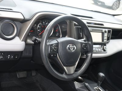 2014 Toyota RAV4 - Photo 8