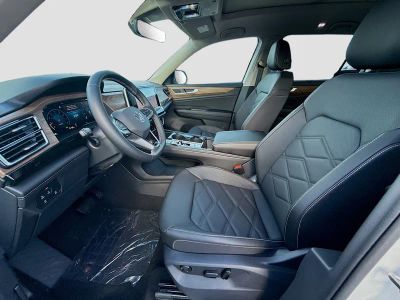 2026 Volkswagen Atlas — photo 16 view