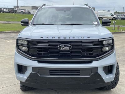 2026 Ford Expedition - Photo 8