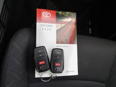 2025 Toyota Tacoma 2WD - Photo 15