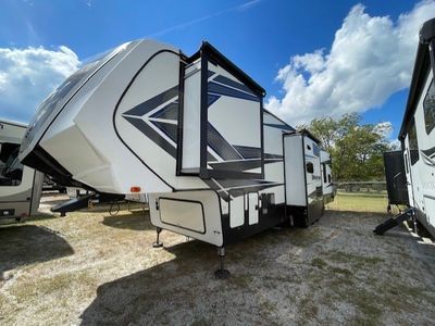 2019 Grand Design Momentum - Photo 1