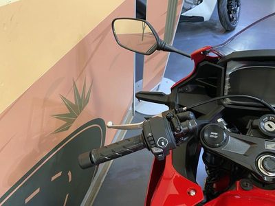 2025 Honda CBR500R - Photo 8