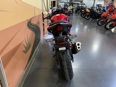 2025 Honda CBR500R - Photo 5