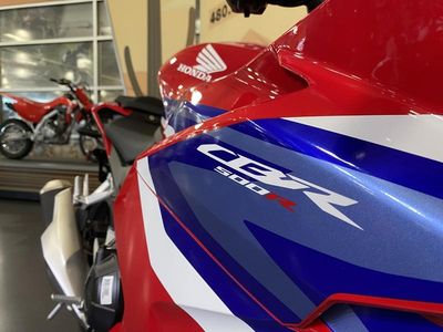 2025 Honda CBR500R - Photo 13