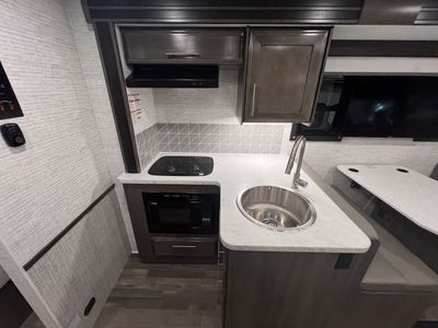 2025 Jayco ALANTE SE - Photo 9
