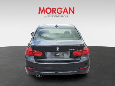 2014 BMW 3 Series — detail view