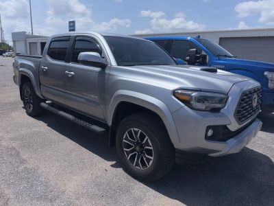 2023 Toyota Tacoma - Photo 2