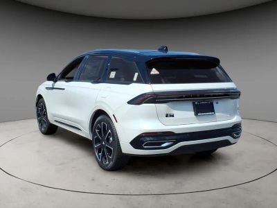 2026 Lincoln Nautilus — rear three-quarter view
