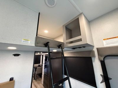 2026 Jayco Seismic - Photo 30