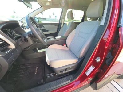 2023 Nissan Rogue — photo 13 view
