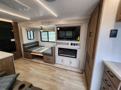 2025 Coachmen Freedom Express Ultra Lite - Photo 13