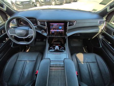2024 Jeep Wagoneer - Photo 15