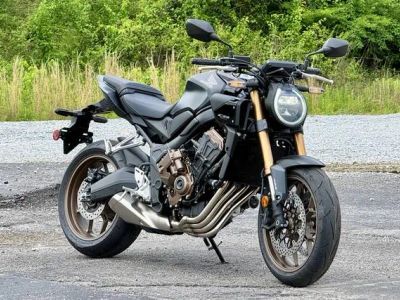 2026 Honda® CB650R E-Clutch — front three-quarter view