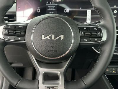 2026 Kia K5 — photo 18 view