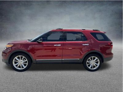 2014 Ford Explorer — interior view