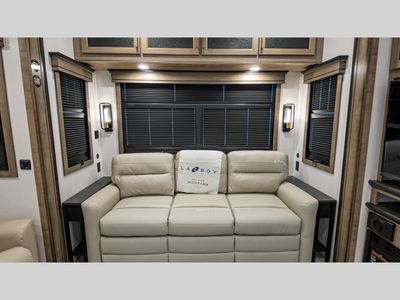 2025 Keystone RV Montana - Photo 27