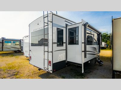 2025 Keystone RV Montana - Photo 7