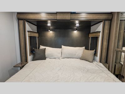 2025 Keystone RV Montana - Photo 12