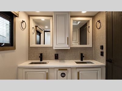 2025 Keystone RV Montana - Photo 22