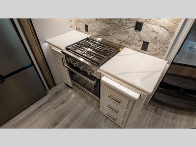 2025 Keystone RV Montana - Photo 34