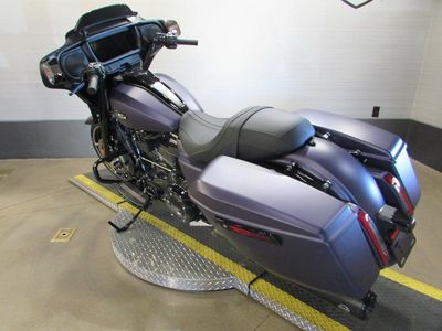 2025 Harley-Davidson FLHX - Street Glide - Photo 5